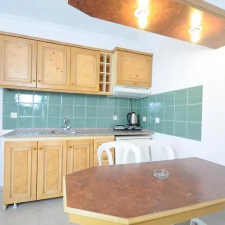 Kocer Club מלון 3*