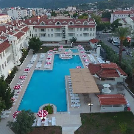 Kocer Club Hotell 3*